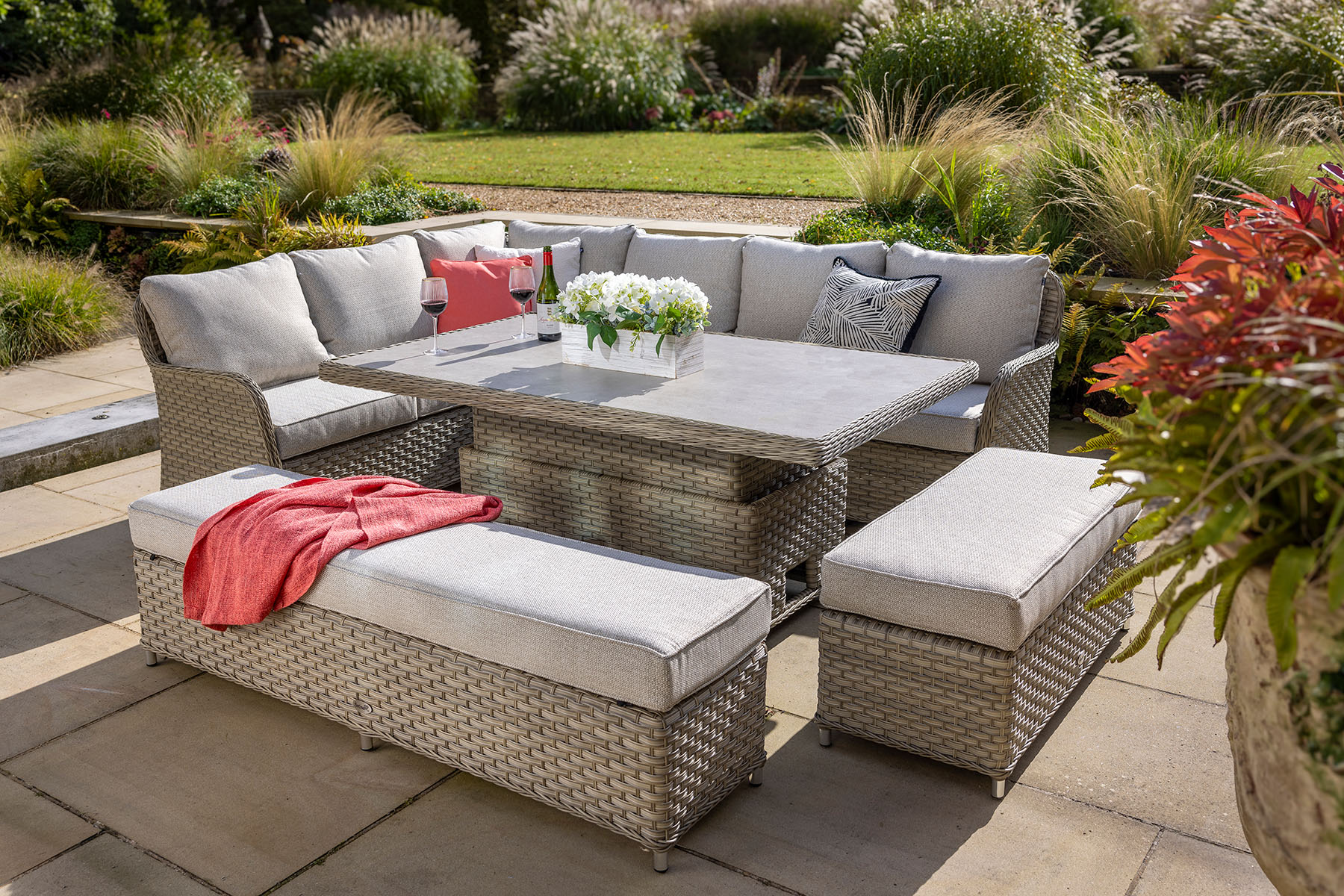 Eton Grand Rectangular Casual Dining Set